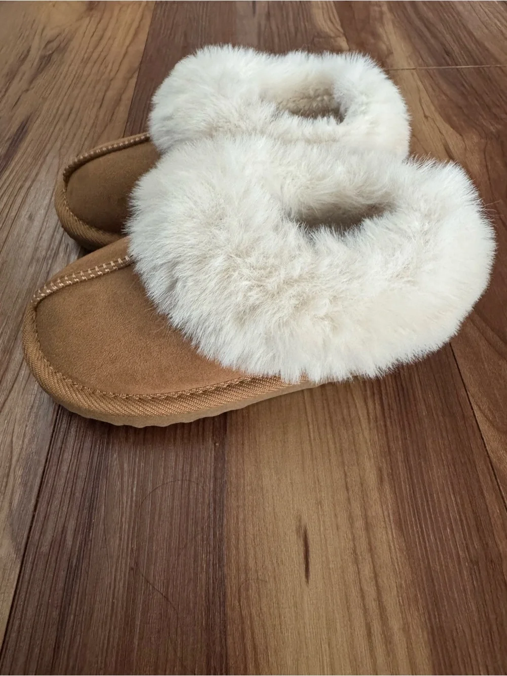 Kids Faux-Shearling Slippers in Chestnut Brown